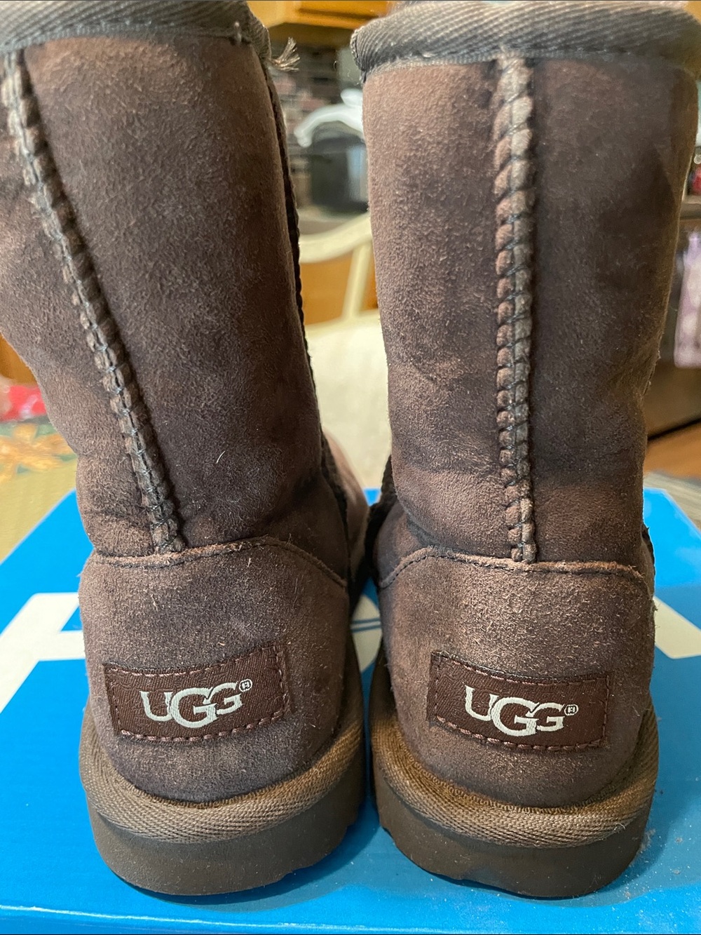 UGG Kids Classic mid calf  Boot in Dark Brown